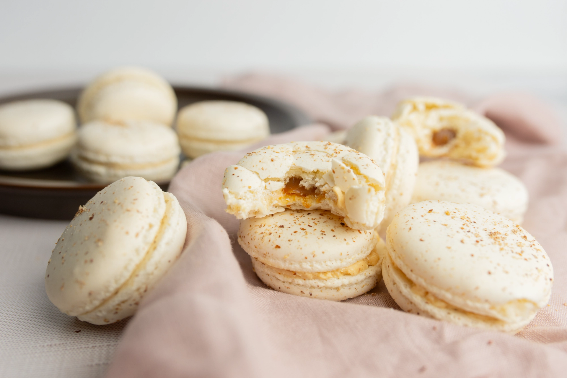 sticky bun french macarons